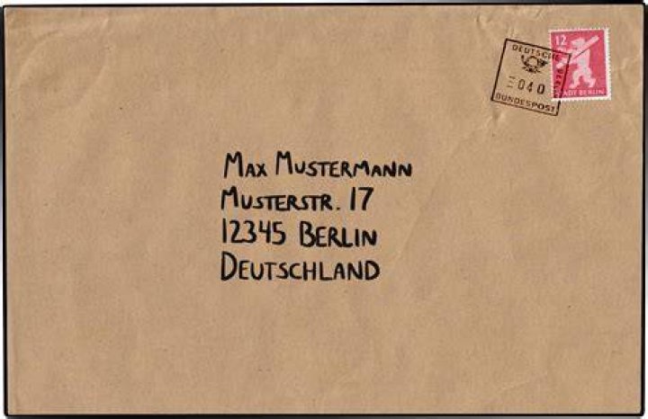 How do you address a German envelope?