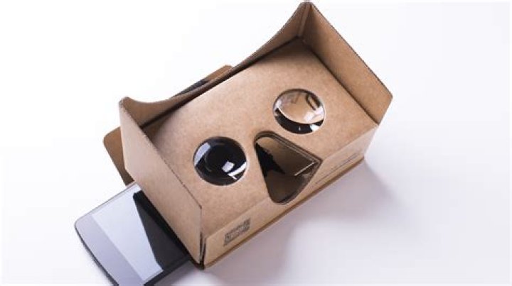 Is Google cardboard discontinued?
