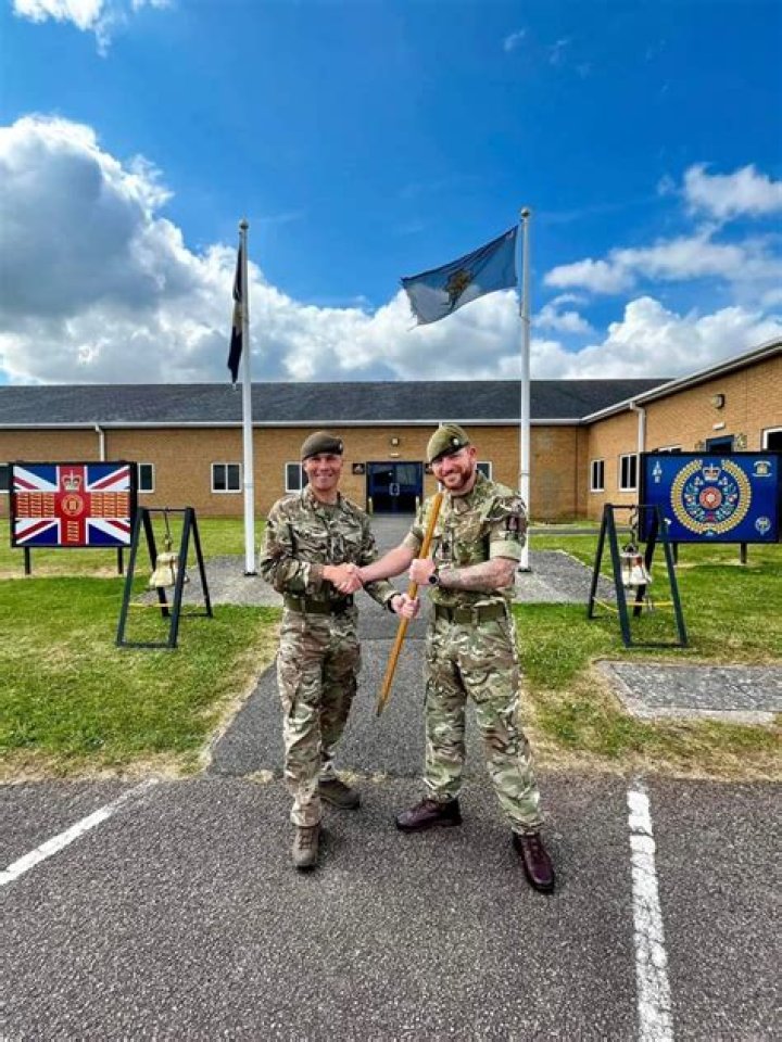 Where are 2 Royal Anglian Regiment based?